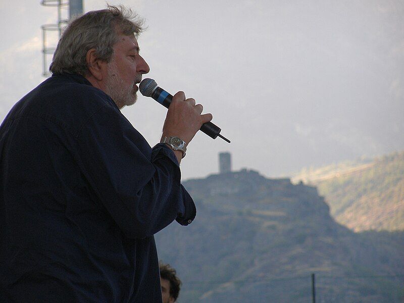 File:Guccini1.jpg