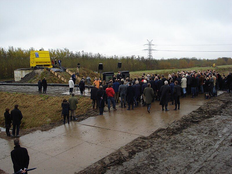 File:IJkdijk opening 2007.jpg