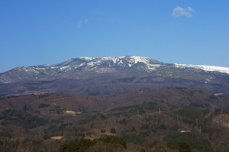 File:Mt.Kusatsu-Shirane.JPG