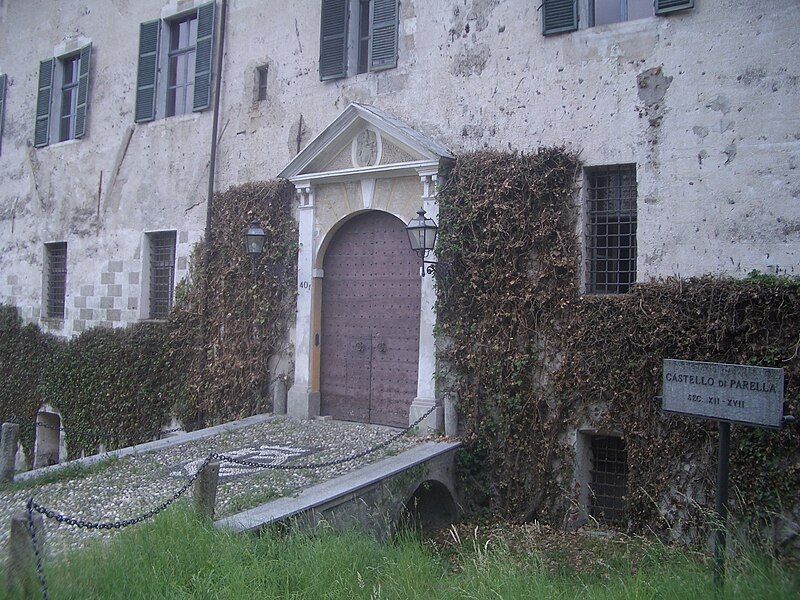 File:Parella Castello 02.JPG