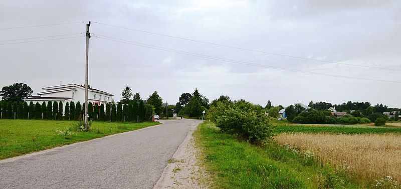 File:Pikeliškės.JPG