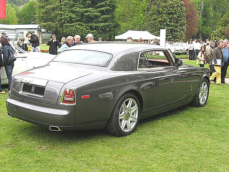 File:Rolls-Royce Phantom-Coupé Rear-view.JPG