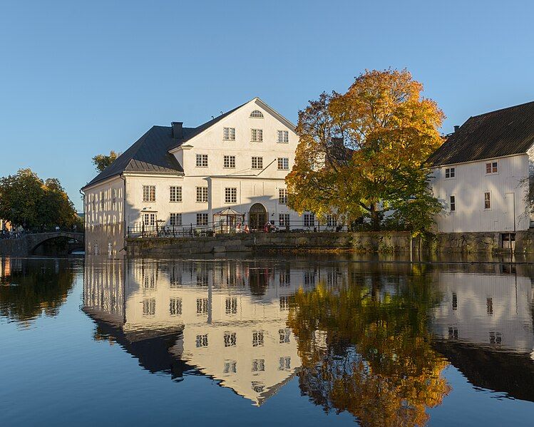 File:Upplandsmuseet September 2012.jpg