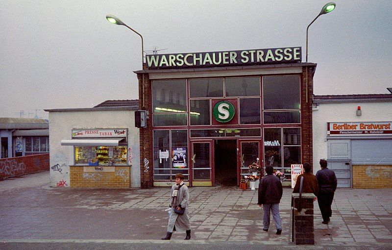 File:Warschauer Straße 1994.jpeg