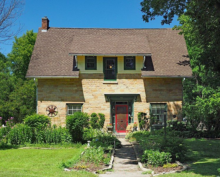 File:Charles Chapman House.jpg