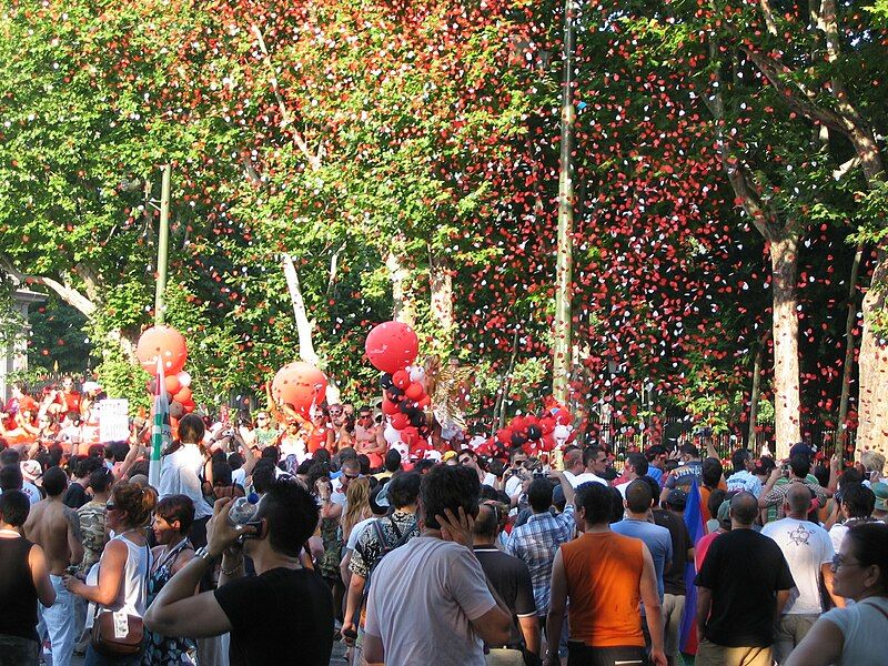 File:Confetti.jpg