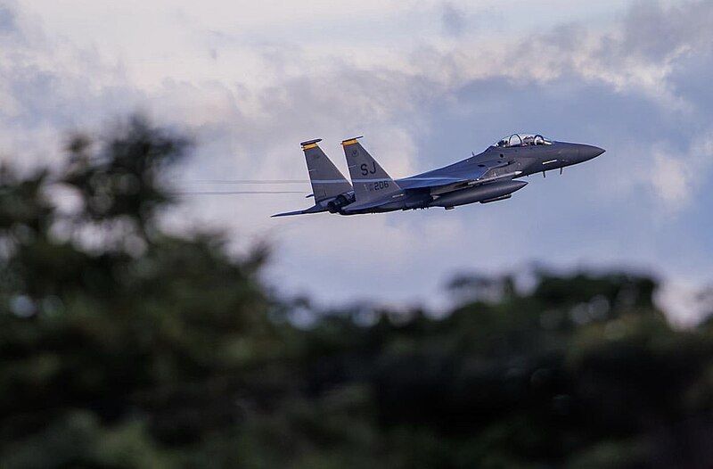 File:F-15E Departing Tsuiki.jpg