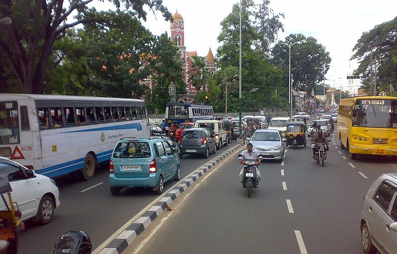 File:MG Road Trivandrum.jpg