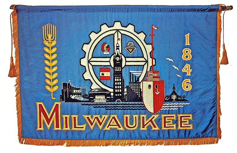 File:Milwaukee Flag postcard.jpg