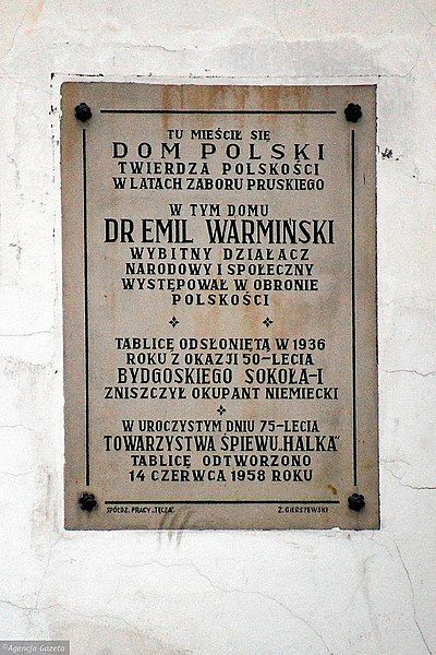 File:N11 Warminskiego plaque.jpg