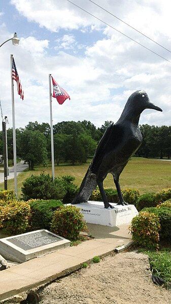 File:Ravenden Arkansas Statue.jpg