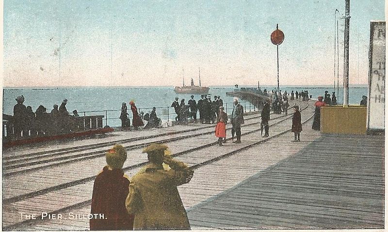 File:SillothPierPostcard.jpg