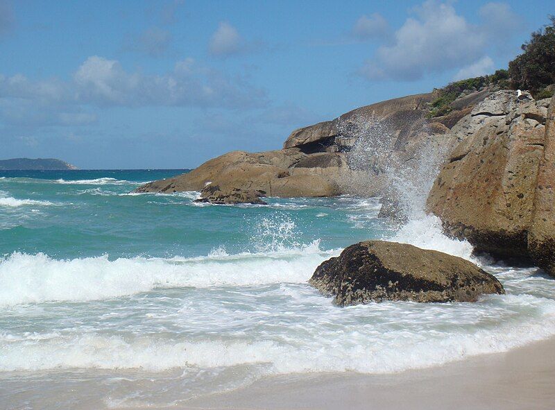 File:Squeaky Beach-Wilsons Prom-Vic.JPG