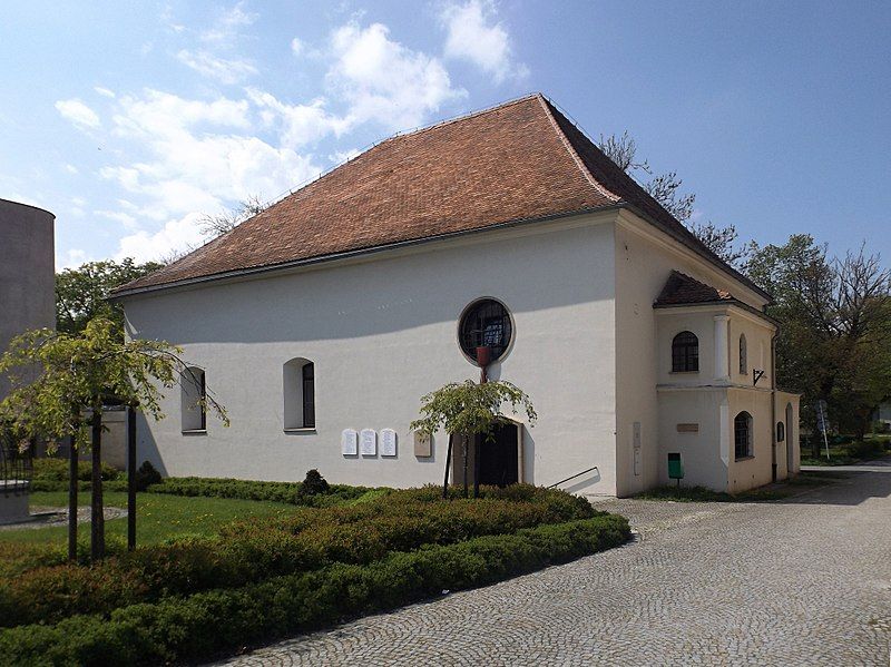 File:Synagogue Kojetín1.jpg