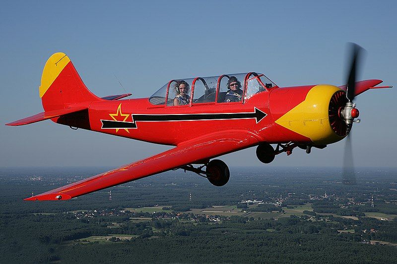 File:Yakkes Yak-52 RA-3085K.jpg