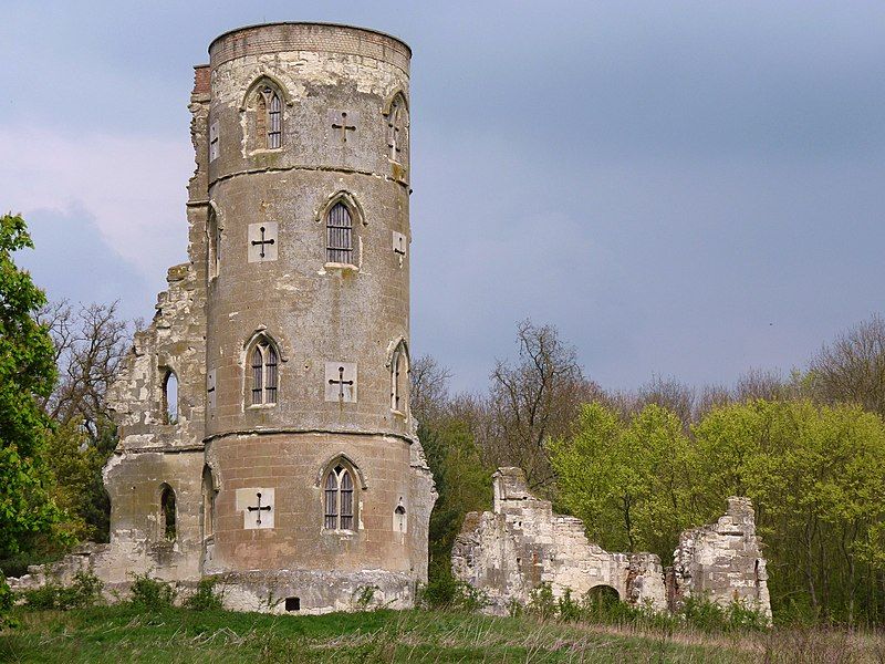 File:Cmglee Wimpole Folly.jpg