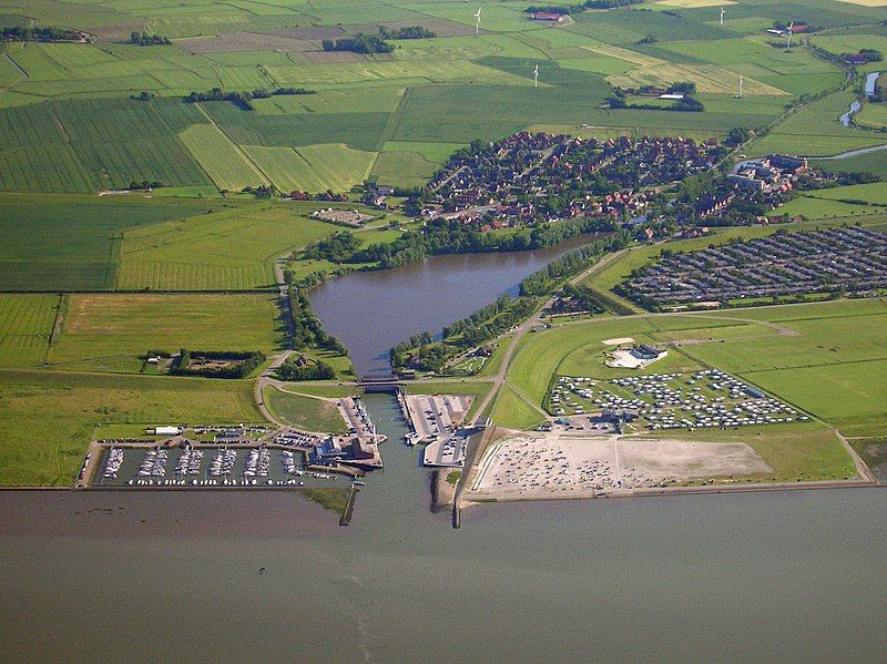 File:Dornumersiel aerial-2.jpg