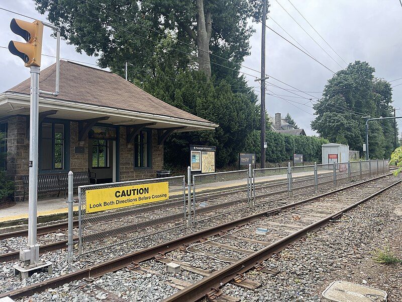 File:Drexel Park station.jpg