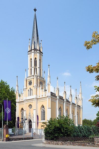 File:Eltville-Erbach-Johanneskirche von Suedosten-20110605.jpg