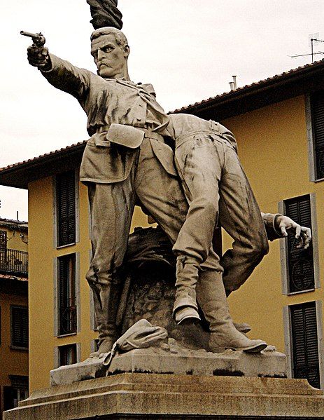 File:Firenze-statua11.jpg