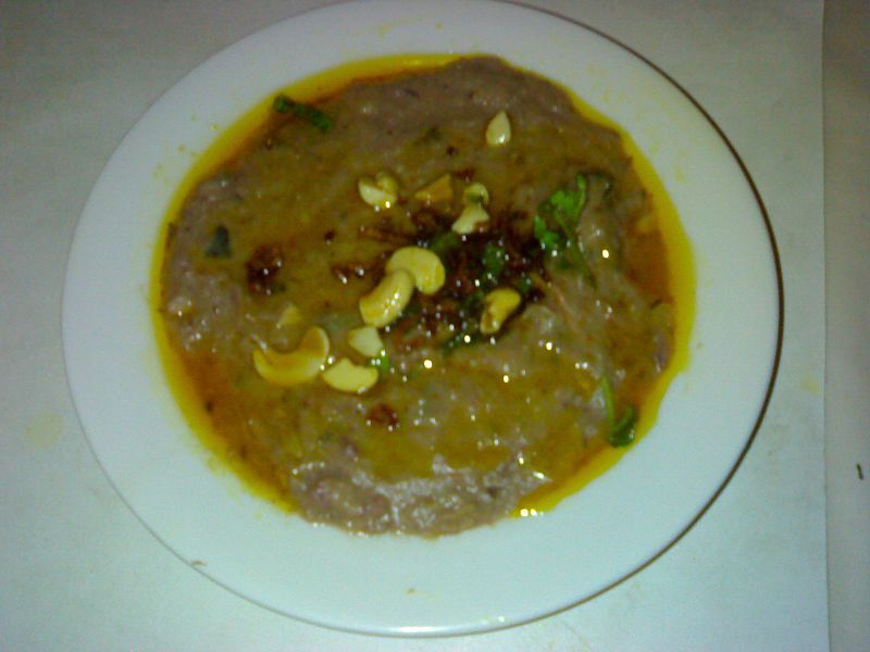 File:Hyderabadihaleem.JPG