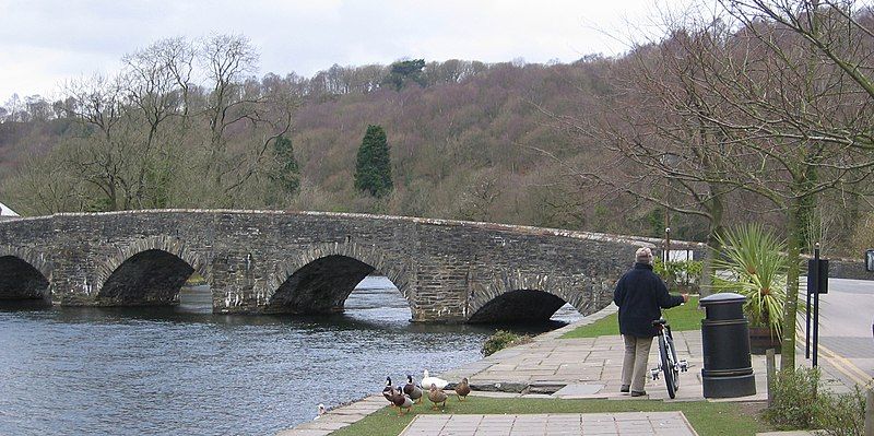 File:Newby Bridge.jpg