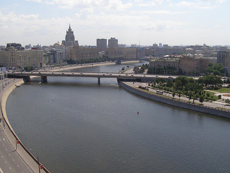 File:Novoarbatsky bridge.JPG