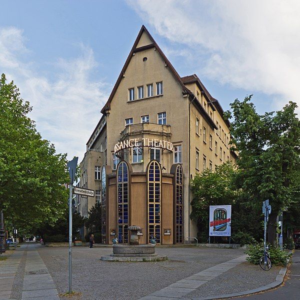 File:Renaissance-Theater Berlin 06-2014.jpg