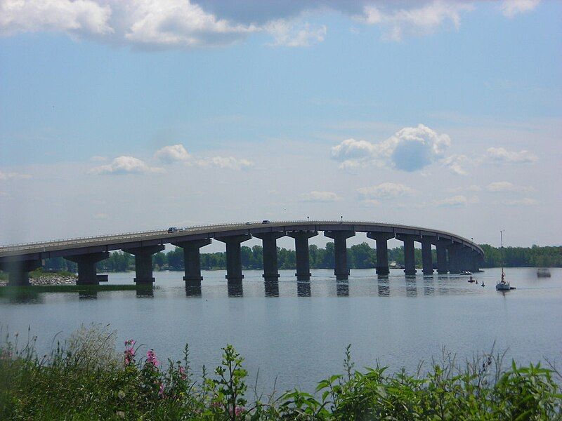 File:Rouses Point Bridge.jpg