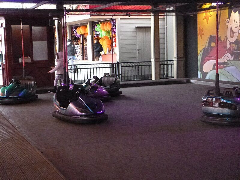 File:Scooter Plopsaland.jpg