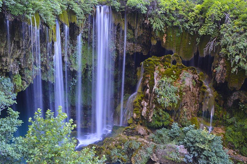 File:Yerköprü Şelalesi.jpg