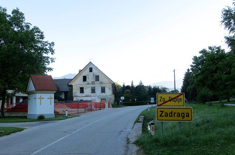 File:Zadraga Slovenia 1.jpg