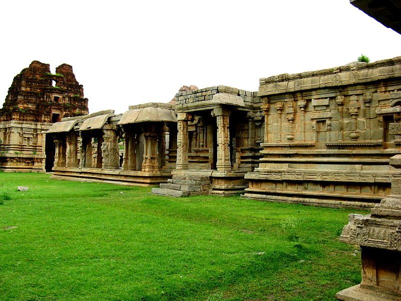 File:Achyutaraya Temple.jpg