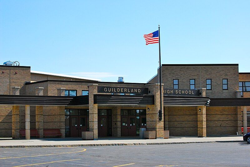 File:Guilderland High School.JPG