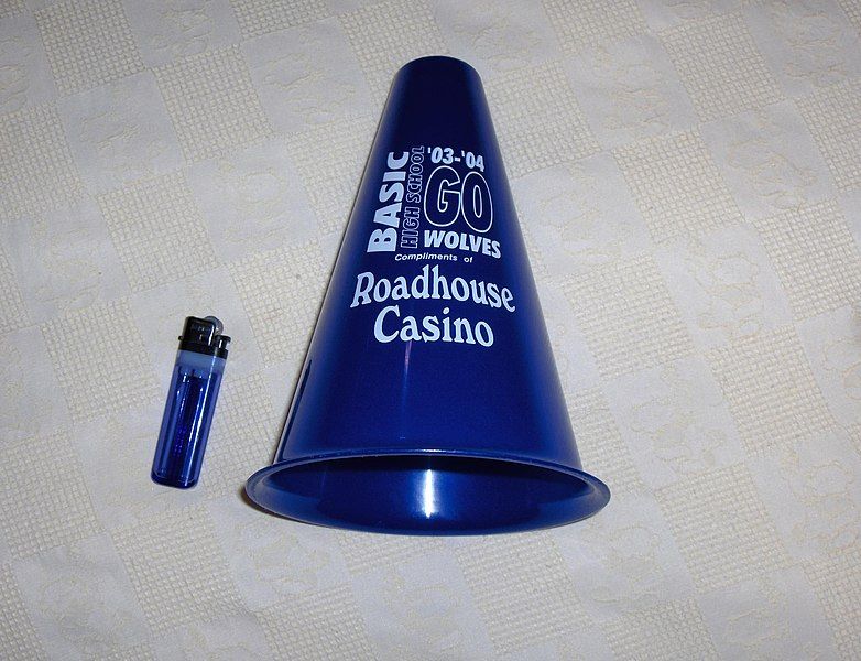 File:HPIM0145 megaphone.jpg