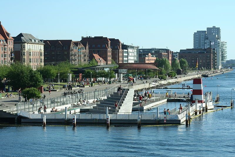 File:Islandsbrygge waterfront.jpg