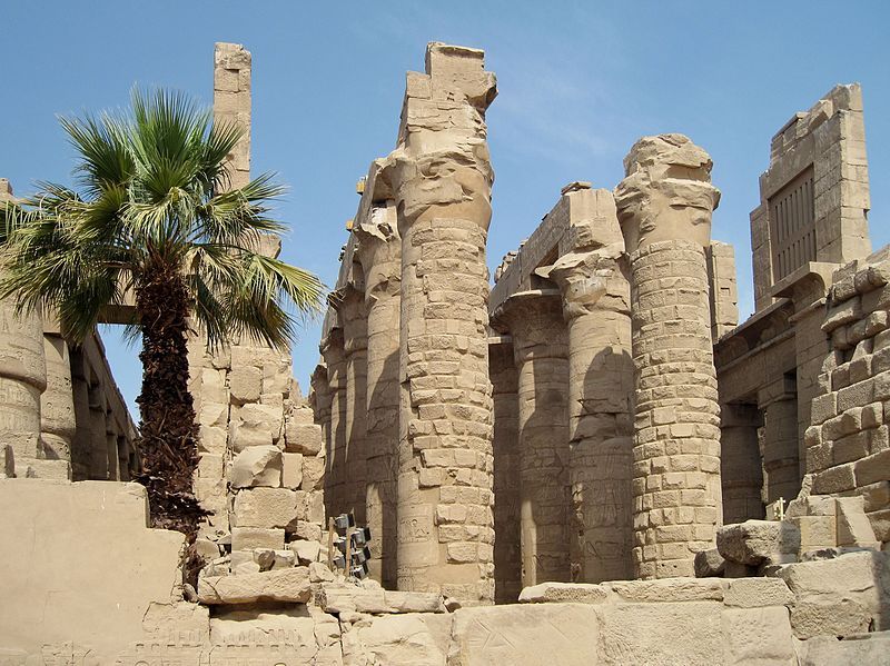 File:Karnak Tempel 02.jpg