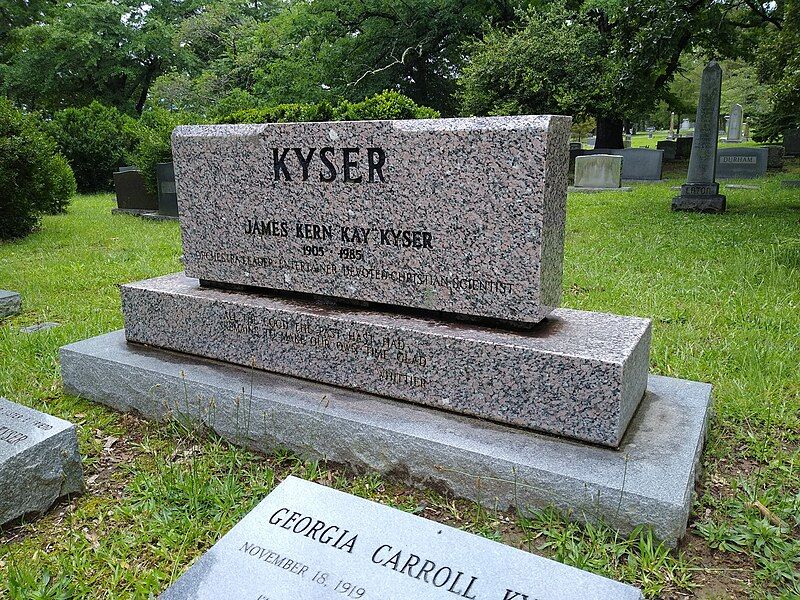 File:Kay Kyser grave.jpg