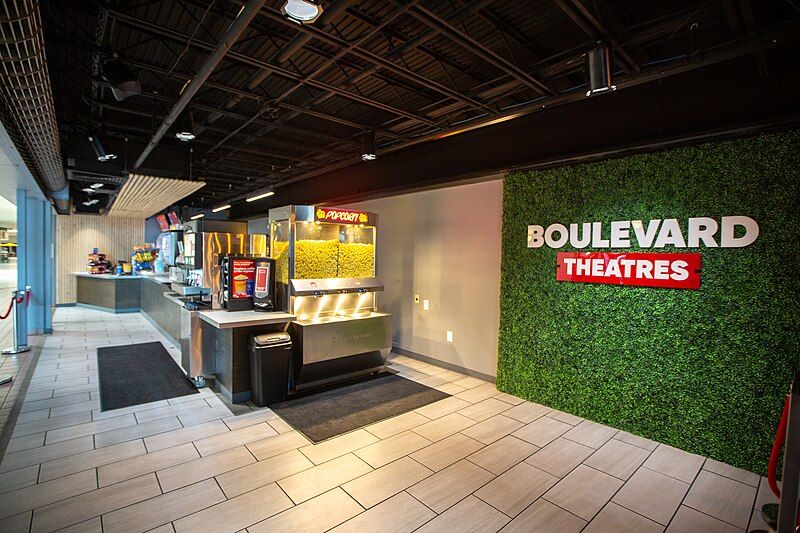 File:Lobby-concessions-boulevard-theatres-towne-west.jpg