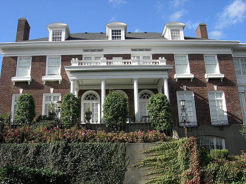 File:Raymond-Ogden Mansion 02.jpg