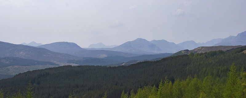 File:Scotland, mountains (5718687358).jpg