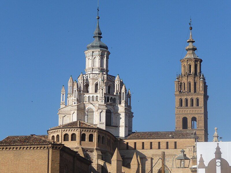 File:Tarazona cathédrale 2.jpg