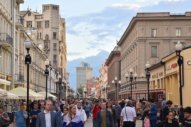 File:Arbat street (49438344231).jpg