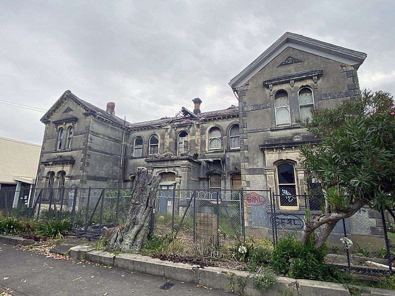 File:Carlile House Facade.jpg