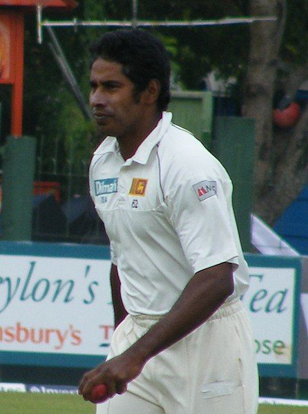 File:Chaminda Vaas.jpg