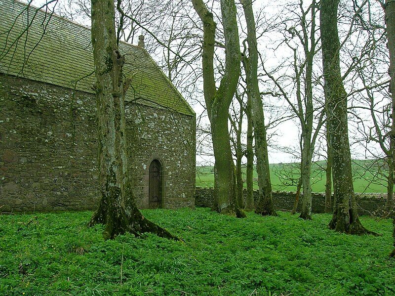 File:Cruggleton churchyard.JPG