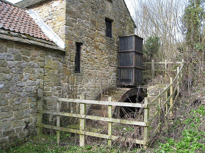 File:Fallgate Mill.jpg