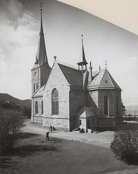 File:Ilen kirke 01.jpg