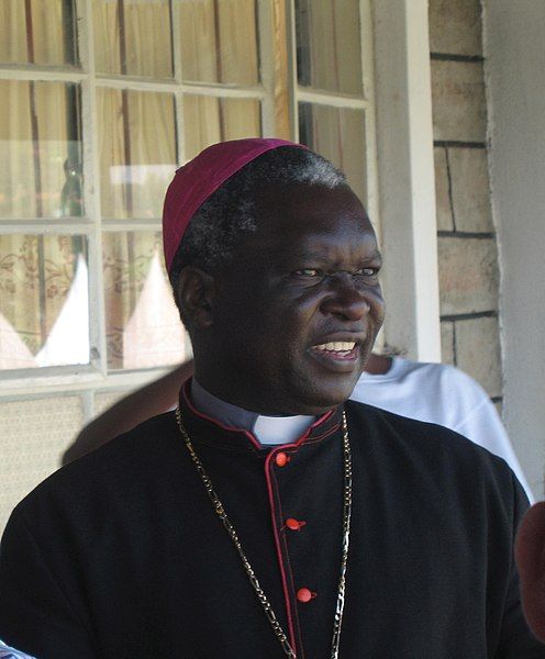 File:Kenia-2013-Bischof Philip Anyolo.jpg