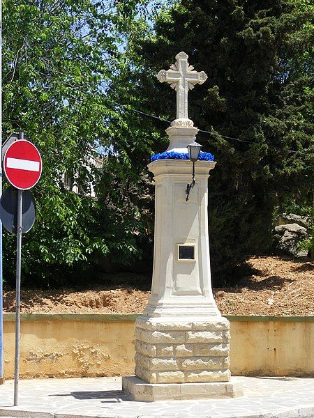 File:Nicpmi-2056-Malta-Tarxien-Dejma Cross.jpg